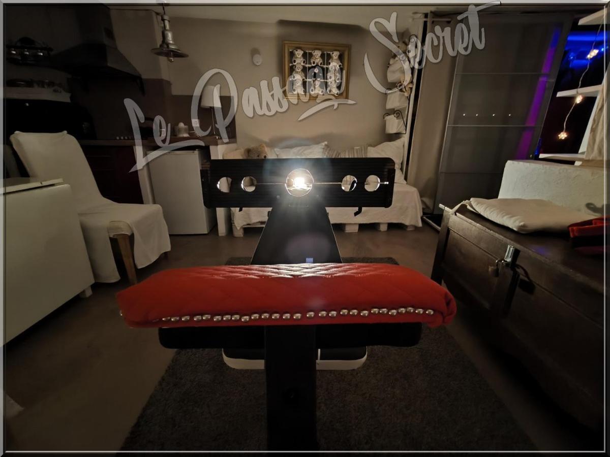 Love-Room Discret 40 M2 Bormes Les Mimosas Village Avec Terrasse Exterior photo