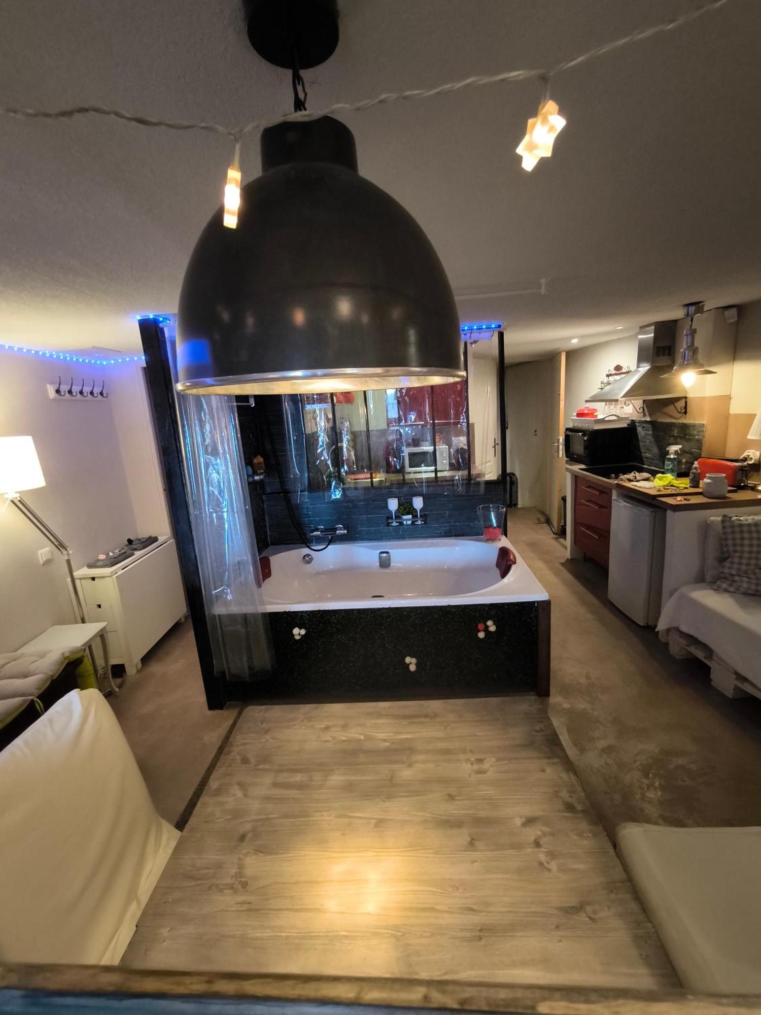 Love-Room Discret 40 M2 Bormes Les Mimosas Village Avec Terrasse Exterior photo
